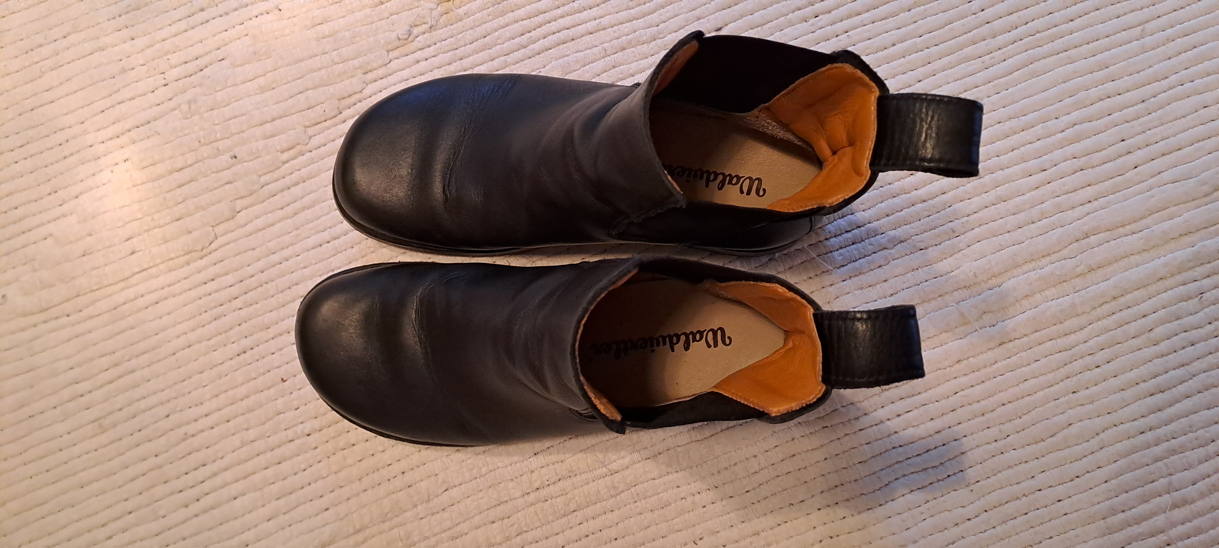 El Milagro,  F 38, schwarz