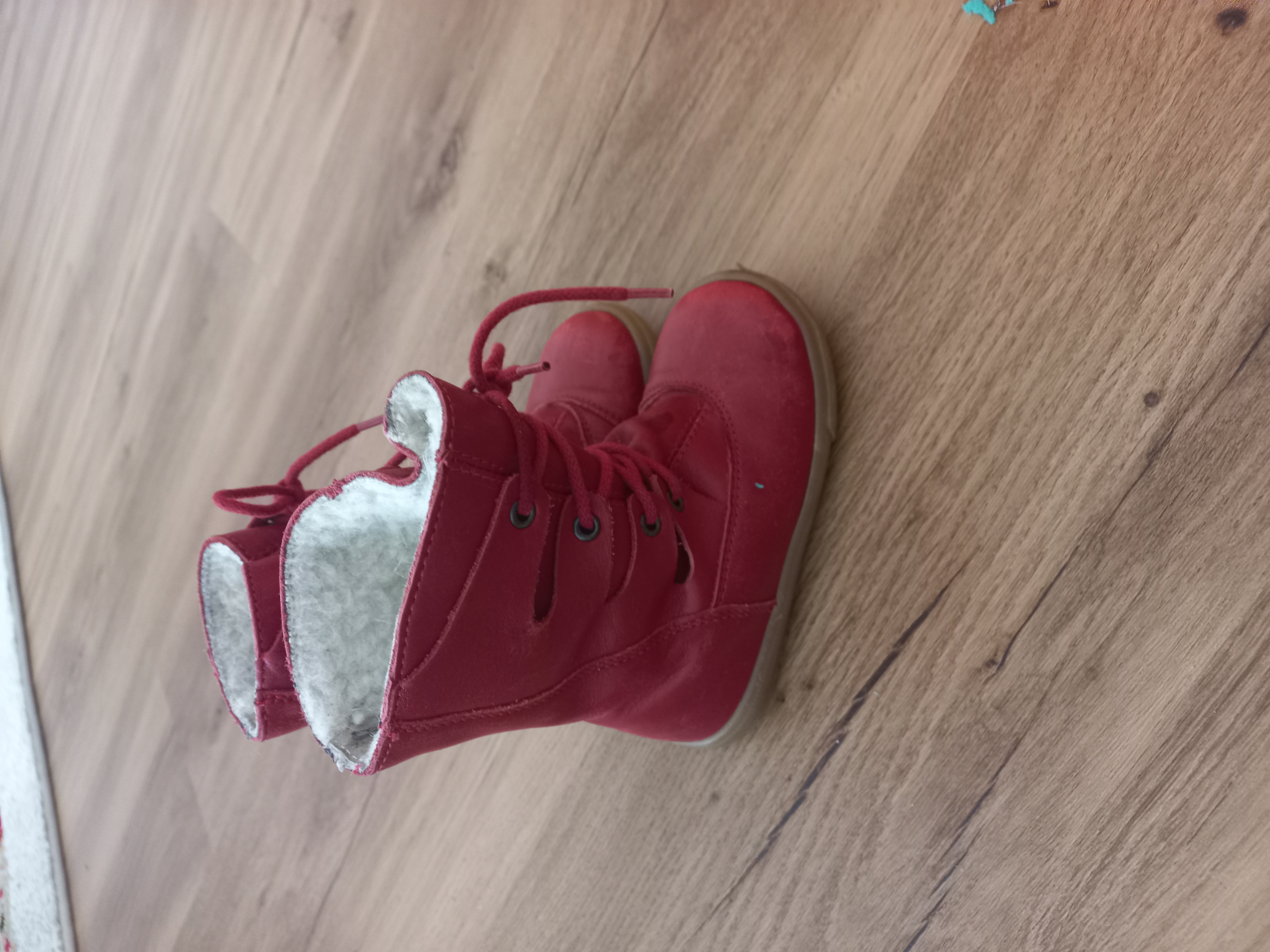 Winterspielen, Größe 22, rot