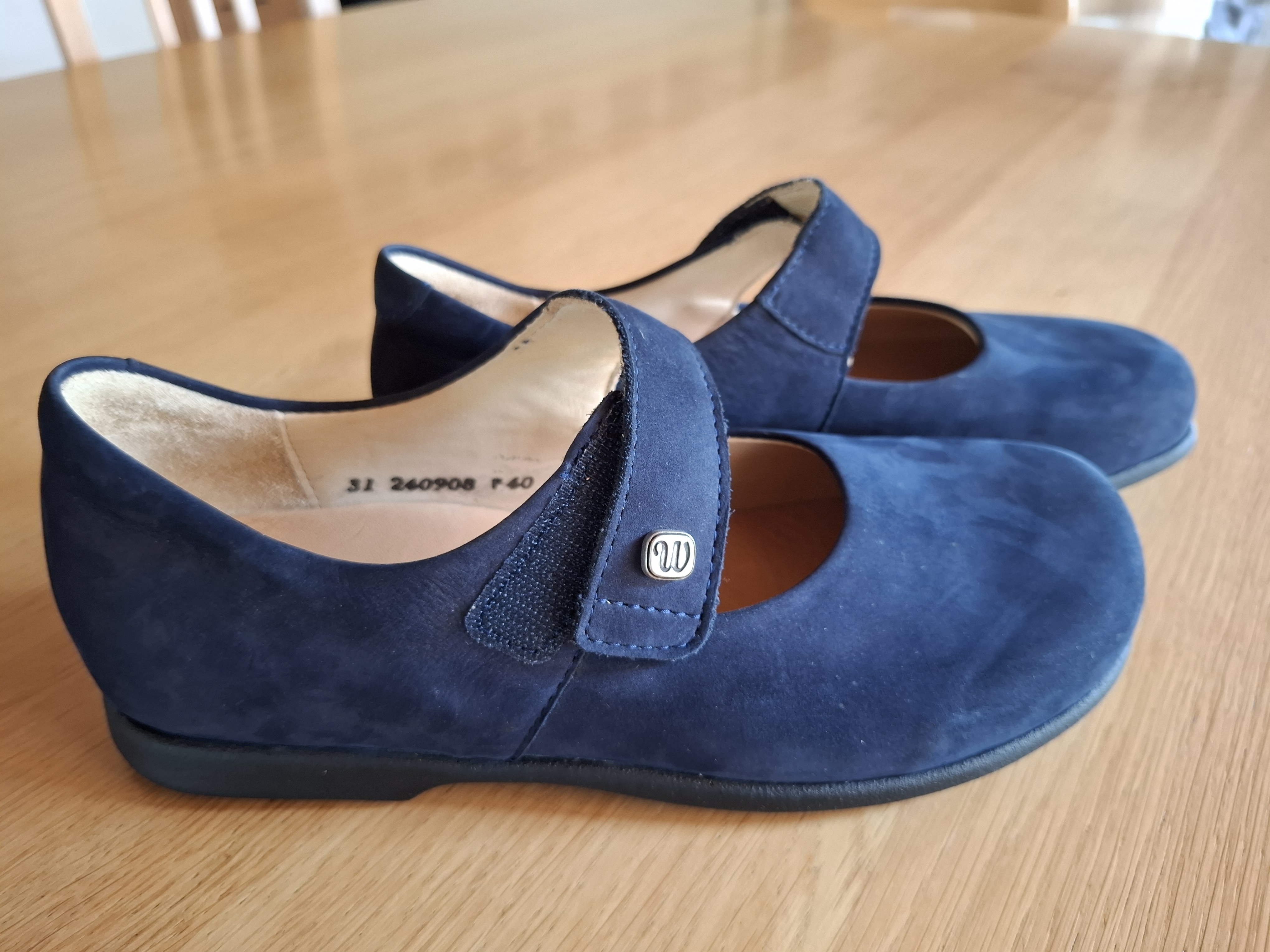 Frau Wohle F 40 blau