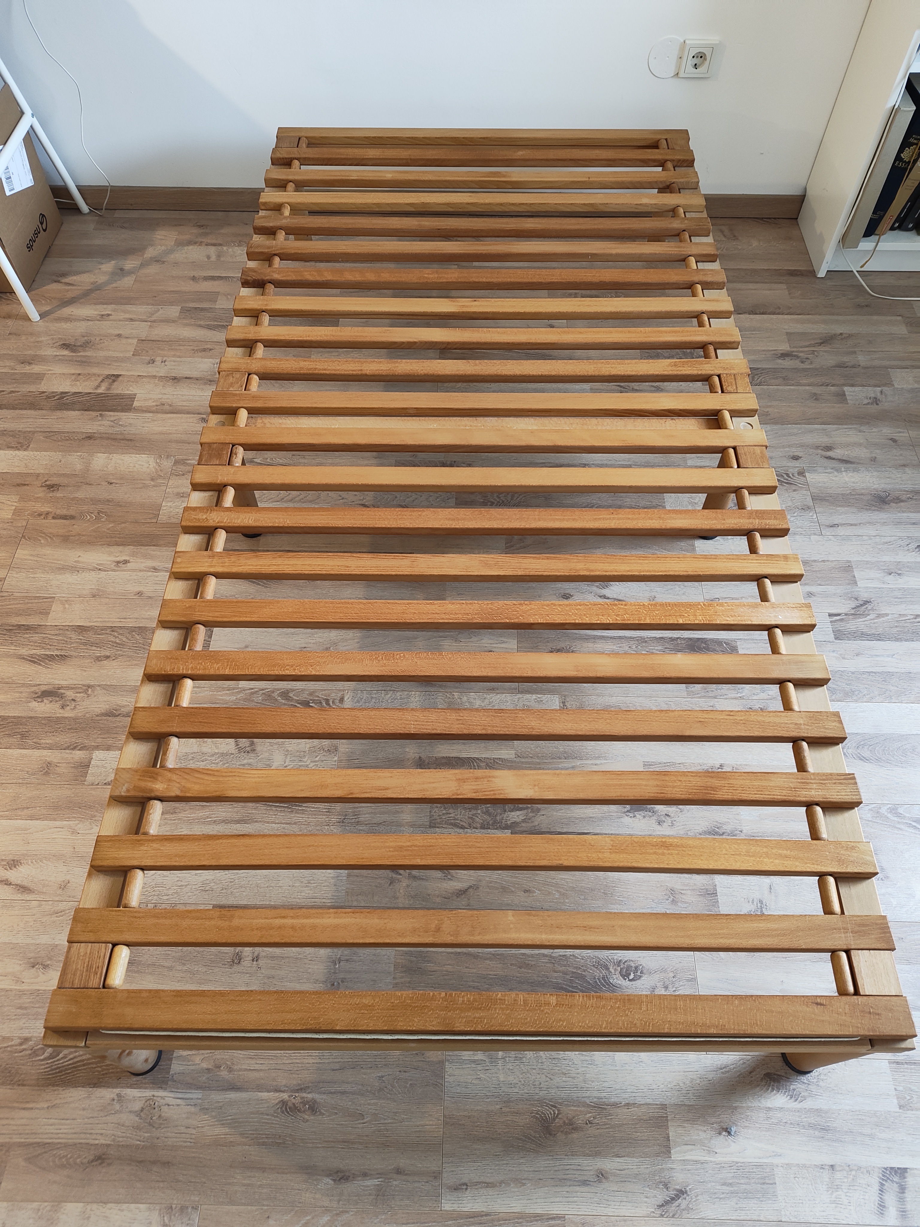 Blackbird 100x200 + optional mit Matratze