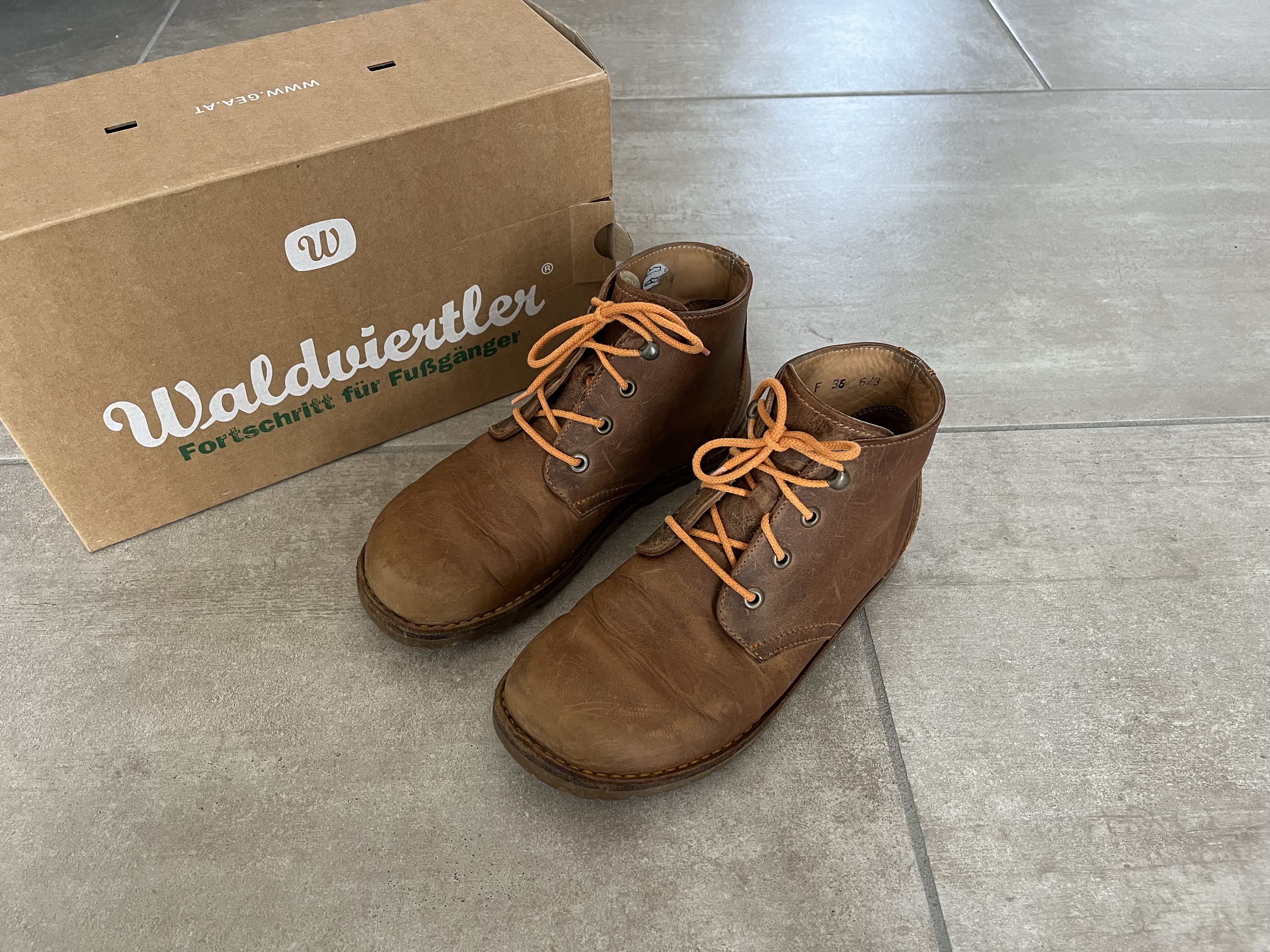 Sommertramper nuss F36