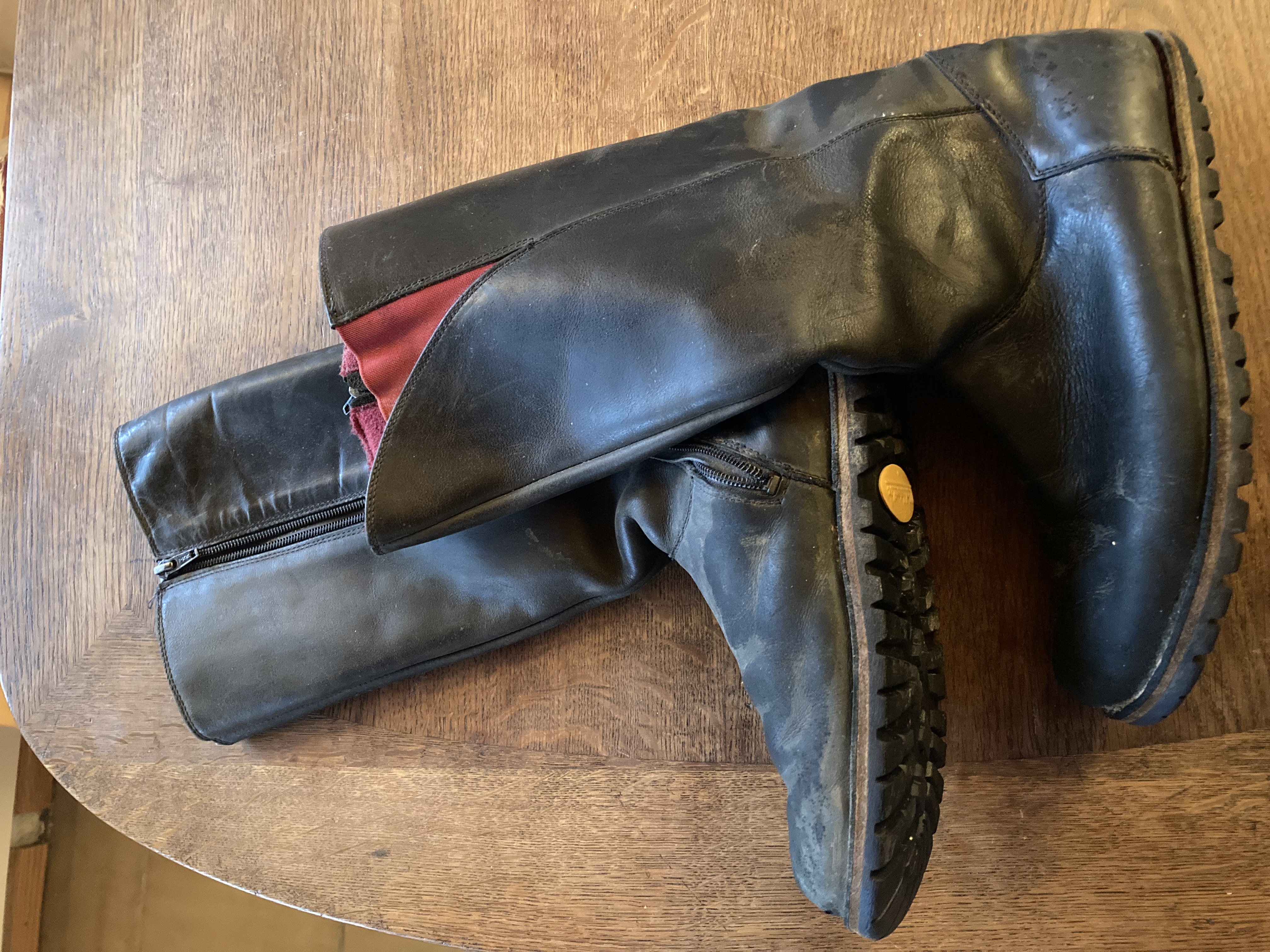 Stiefel Gr.40 zu verschenken.