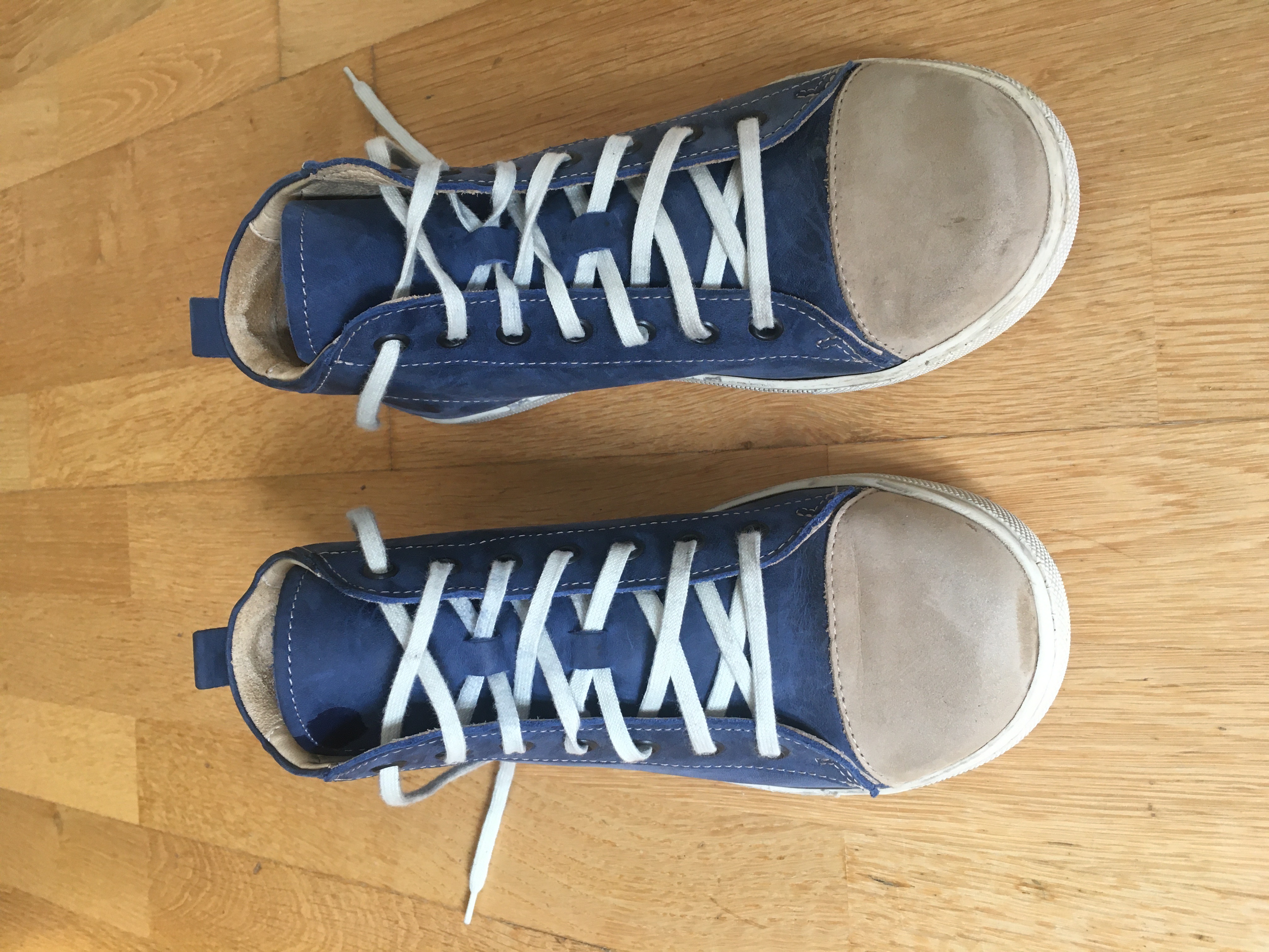 Verkaufe neuwertige schöne, blaue Waldviertler Twiga in Größe 38