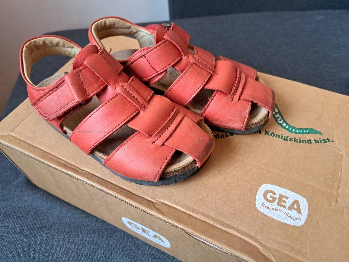 Sandalen GGG Gr. 27 in rot