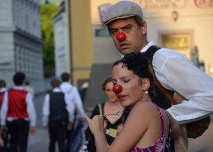 Moving Clowns II – Flow und Folie